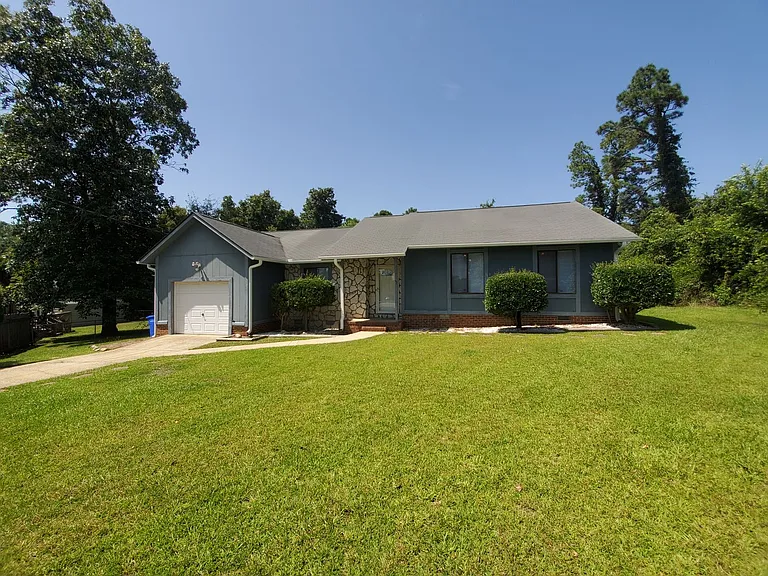 6400 Hollyhock Ct — Photo 1