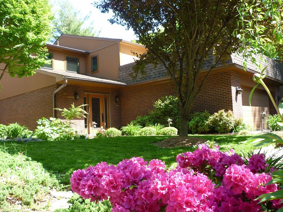 3412 White Oak Court