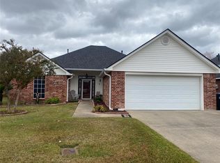 106 Willow Lake Blvd, Bossier City, LA 71111