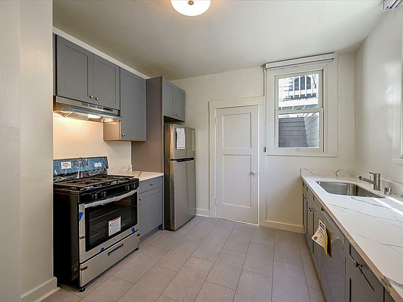 5th image of 507 Cabrillo St