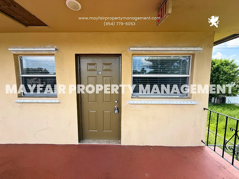 216 N 61st Ave #10 — Photo 8