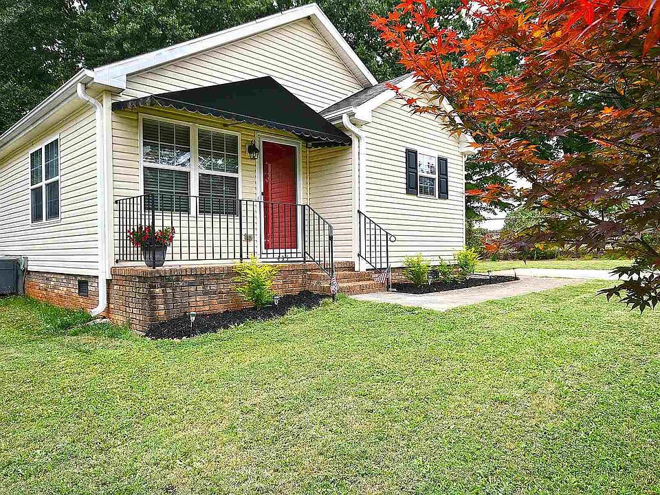 1st image of 435 Hammett St