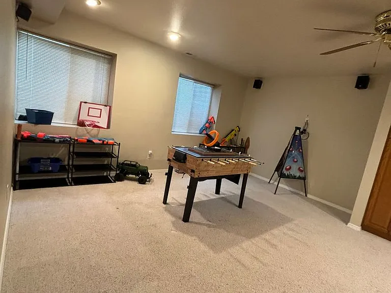 8950 Rochester Dr — Photo 29