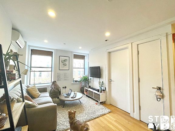 5th image of 588 Franklin Ave #3F