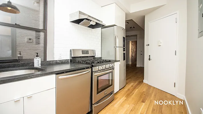 Rented by Nooklyn NYC LLC | media 4