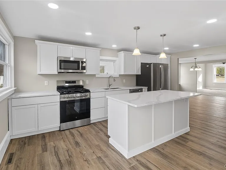 6637 Dix Rd — Photo 14
