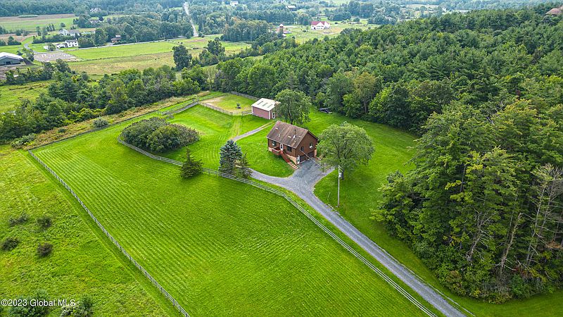 3rd image of 226 Diamond Hill Road