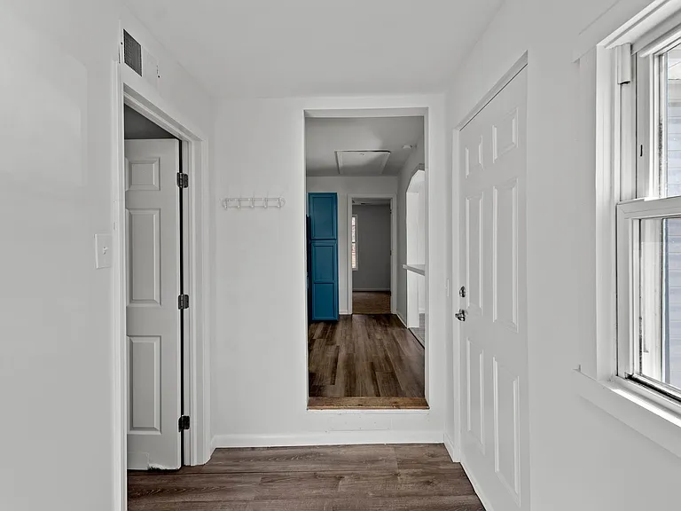 1886 Beechford Ave — Photo 18