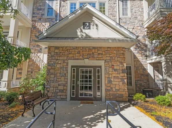 201 Holly Ln #201, Cedar Grove Twp., NJ 07009