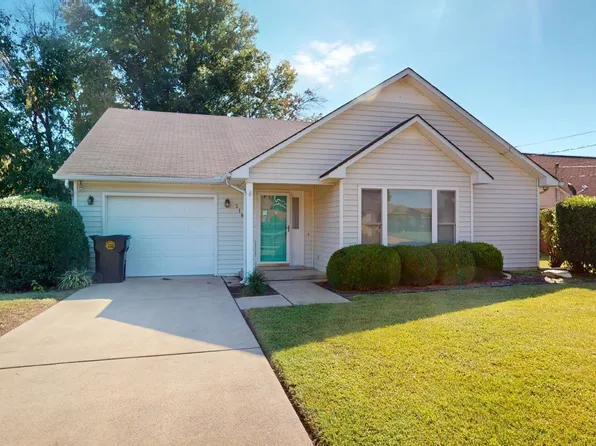 2180 Oakview Ave, Dyersburg, TN 38024