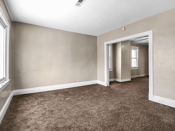 2nd image of 125 Schiller St #2