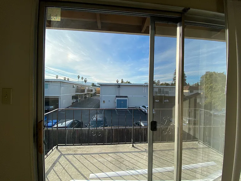 1601 Ontario Dr #7 — Photo 8