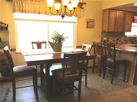 4th image of 2732 Tarrytowne Dr