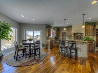 6324 Queensland Ln N, Maple Grove, MN 55311