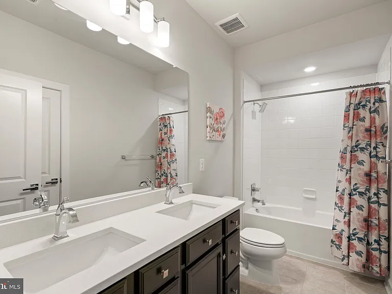 43467 Grandmoore St — Photo 35