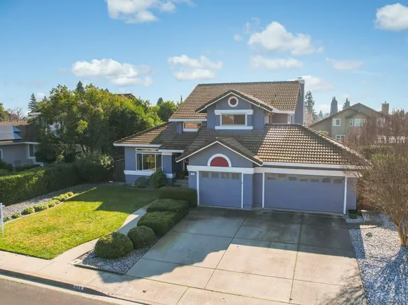 372 Stonewood Drive, Vacaville, CA 95687