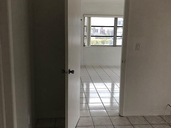 5th image of 4819 NE 21st Ave #1