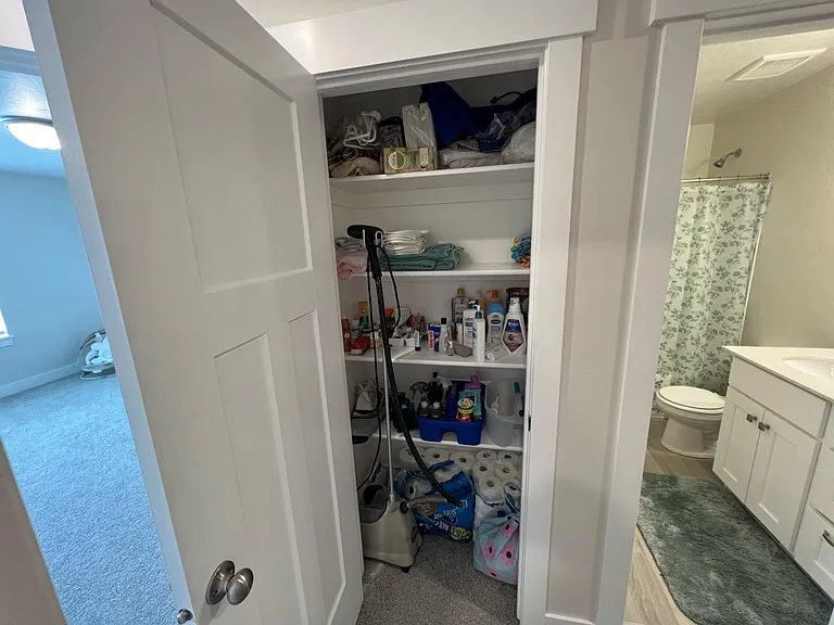 2374 W Howard St — Photo 17
