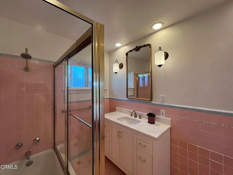 345 Malcolm Dr — Photo 9