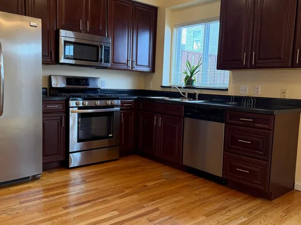 5785 Kingsbury Pl, Saint Louis, MO 63112