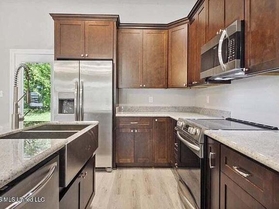 5th image of 19701 Wallace Way