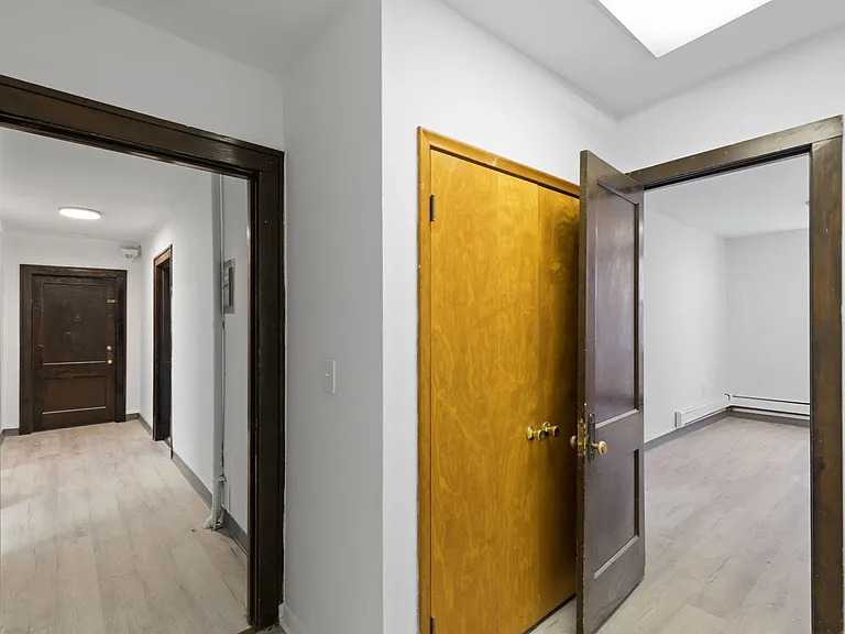 2 N Huron St — Photo 14