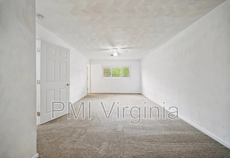 5389 Susquehanna Dr — Photo 24