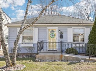2136 S 97th St, West Allis, WI 53227