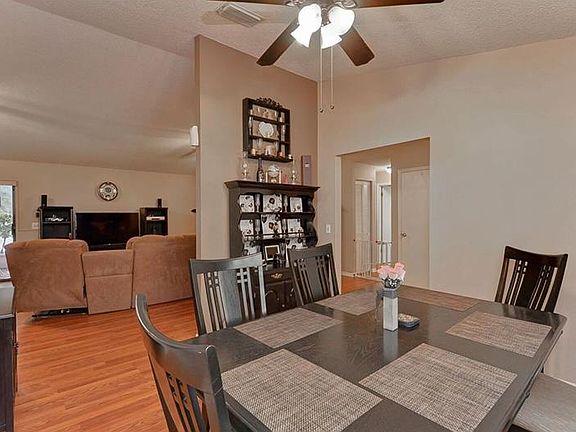 4th image of 28112 Leona Ln