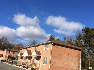 127 Laufer Ln APT 2, Milford, PA 18337