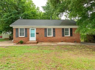 1007 Lewiston Ave, Charlotte, NC 28208