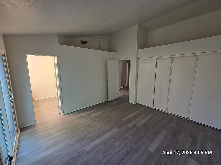 196 Sunny Halo Ct — Photo 8