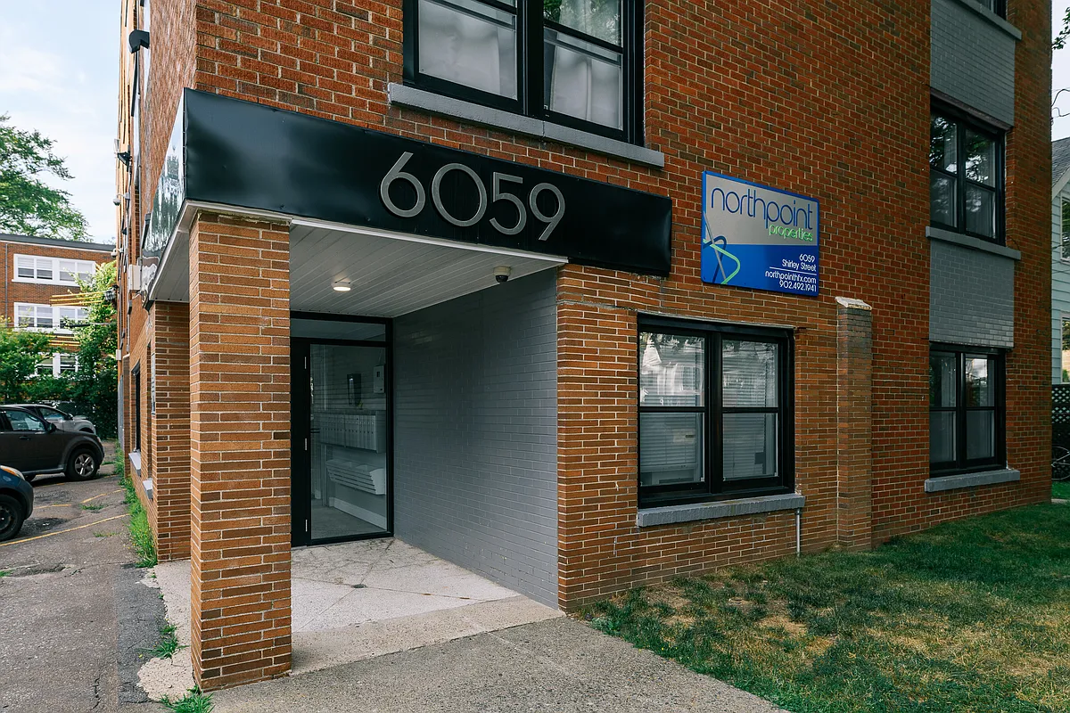 Building Photo - 6059 Shirley St #3