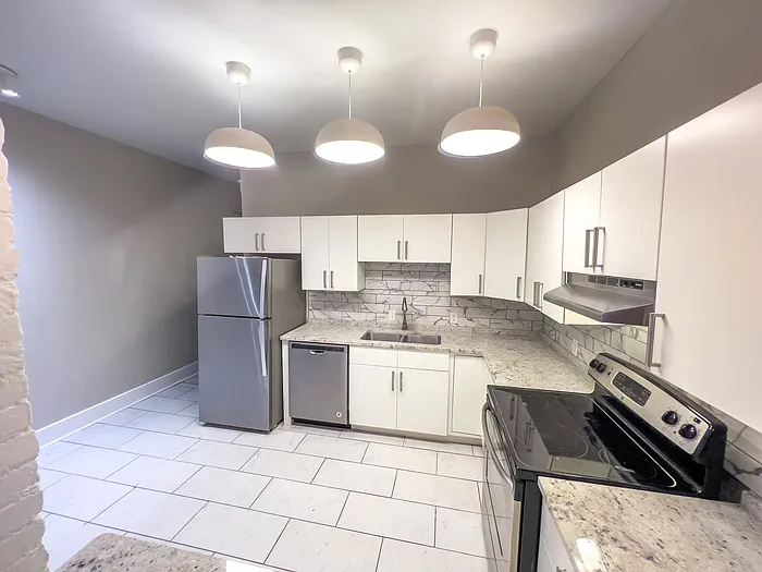 837 N Park Ave #A — Photo 7