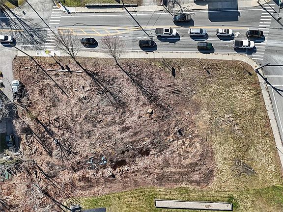 5th image of 344 Tower Hill Rd