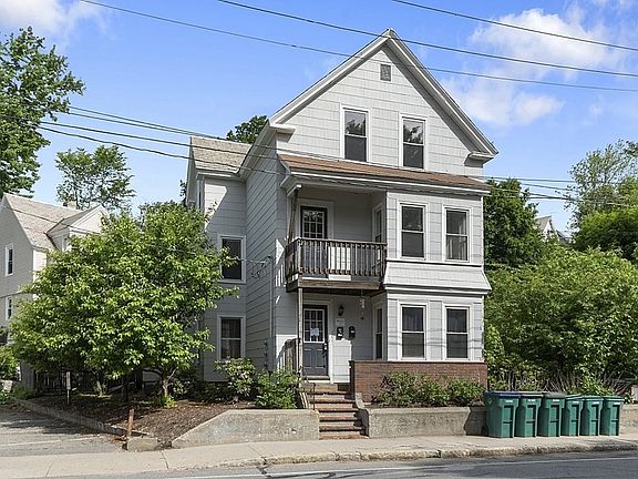 2nd image of 60 Lunenburg St