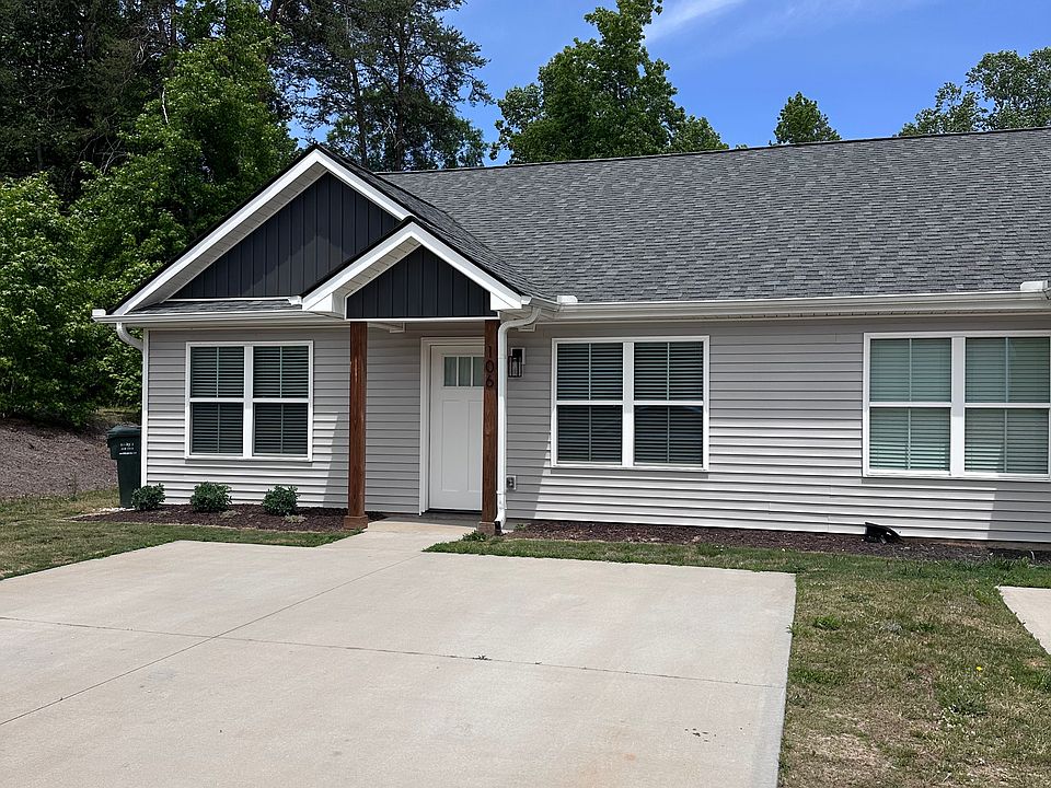 1st image of 106 Lakeside Dr