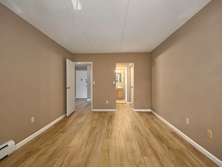 2 Consulate Dr #1J — Photo 10