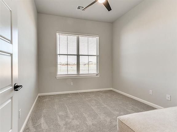 3rd image of 2238 W Cole Dr