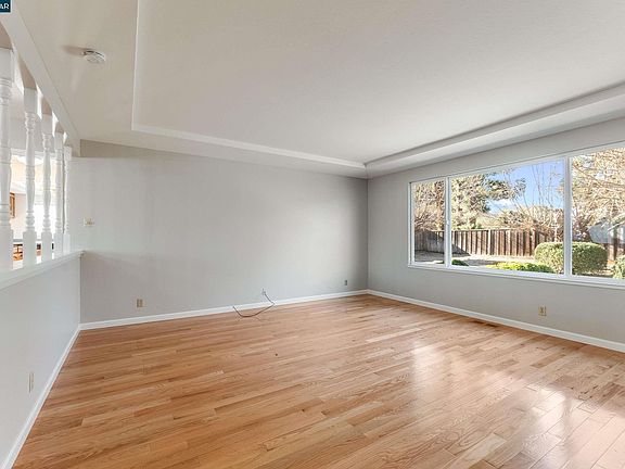 4th image of 203 Clyde Dr