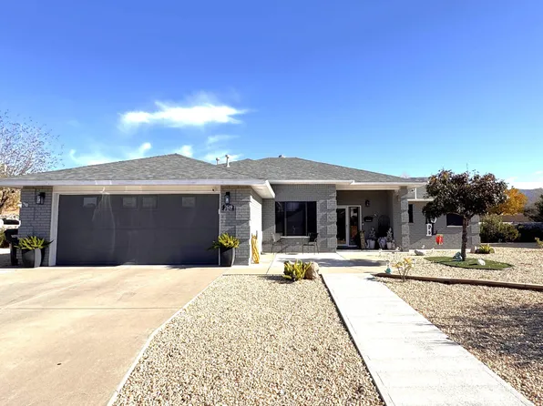 2619 Oaktree Ct, Alamogordo, NM 88310