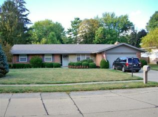 1001 Hyde Park Dr, Dayton, OH 45429