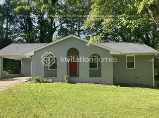 649 Elprado Ct, Stone Mountain, GA 30083