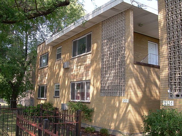 1st image of 2524 W Foster Ave APT 101