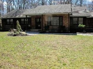 60 Wilmington Dr, Melville, NY 11747