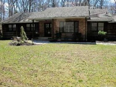 60 Wilmington Dr, Melville, NY, 11747