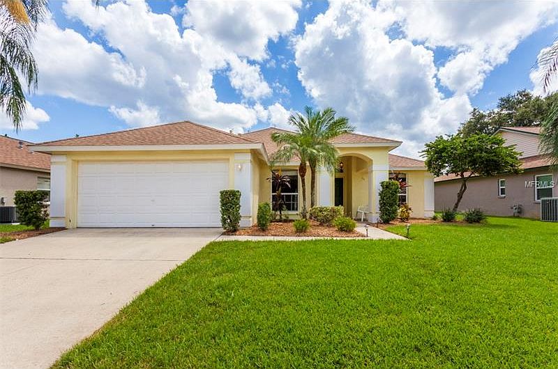 1st image of 28444 Tall Grass Dr