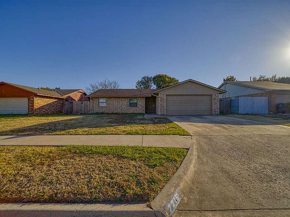 4th image of 7216 NW Cherry Cir