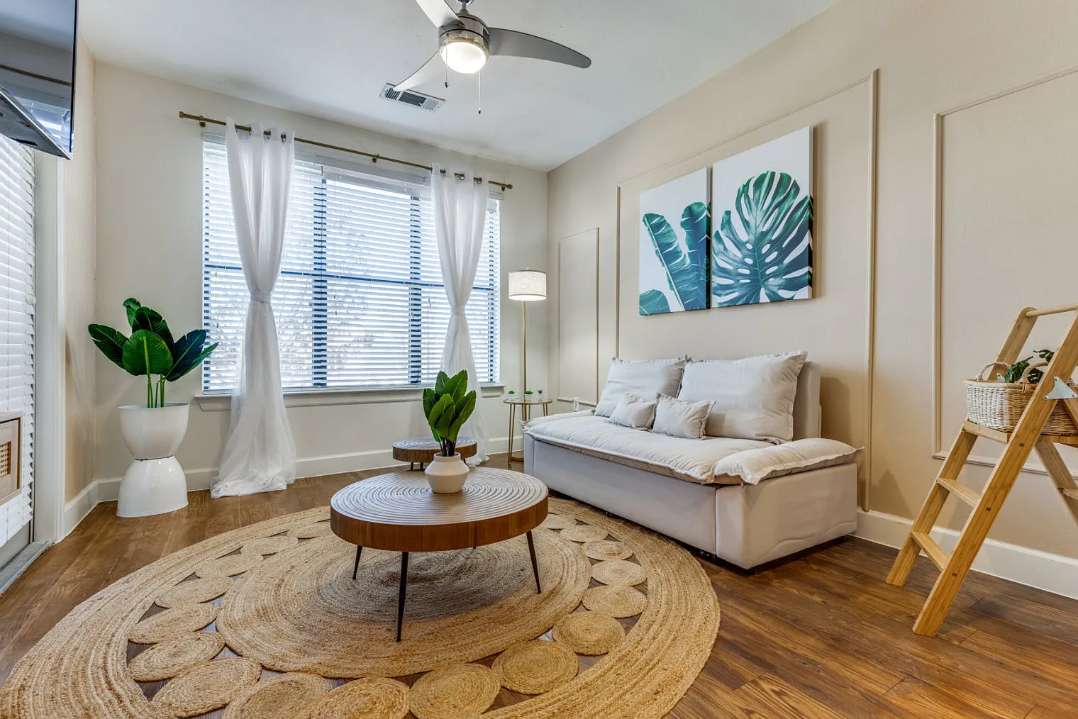 1 bed, 1.0 bath, 11506 sqft, $3,638 — Photo 1