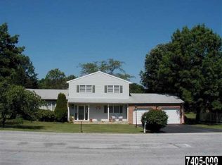 19 Lake View Dr, Gettysburg, PA 17325